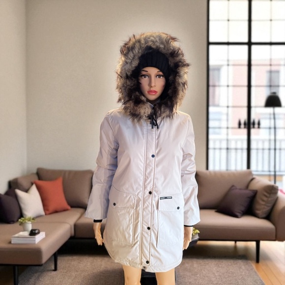 Faux Fur Mid-Length Hooded Parka with Large Pockets. NWT - Picture 5 of 14